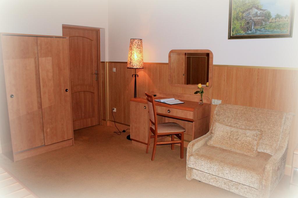 Parkowa - Noclegi Ze Sniadaniem Nowa Ruda Habitación foto